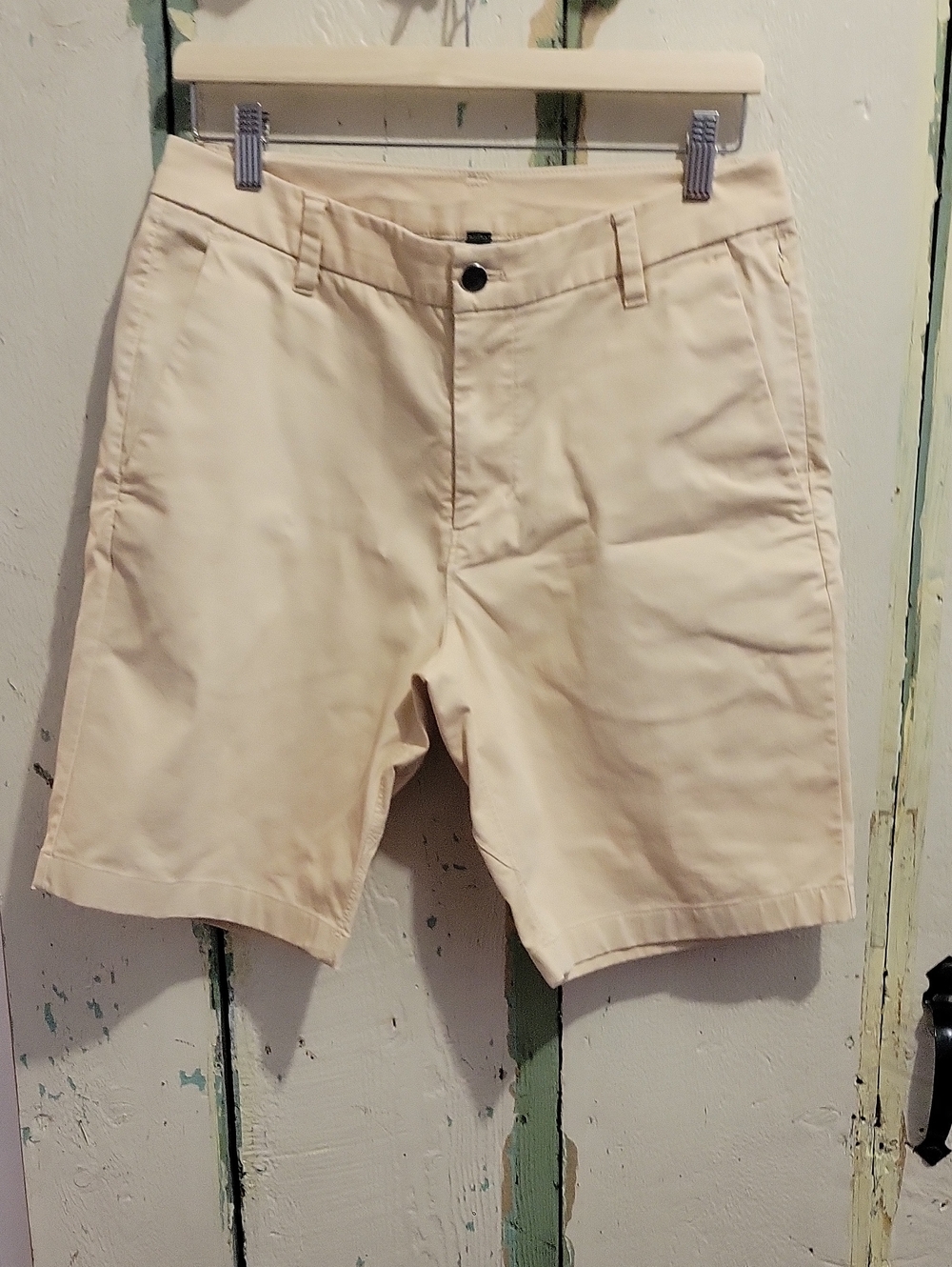 lululemon athletica Cream Flat-Front Men's Shorts